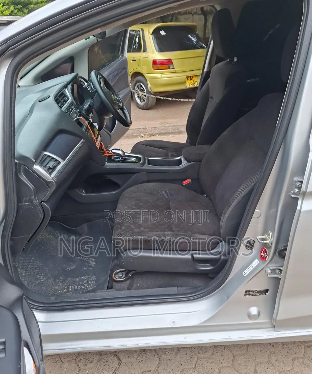 Honda Shuttle 2016 Silver