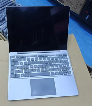 Laptop Microsoft Surface Go 16GB Intel Core i5 SSD 256GB
