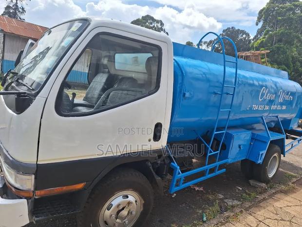 Mitsubishi Water Tanker - thumbnail 5