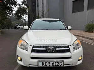 Toyota RAV4 2012 White
