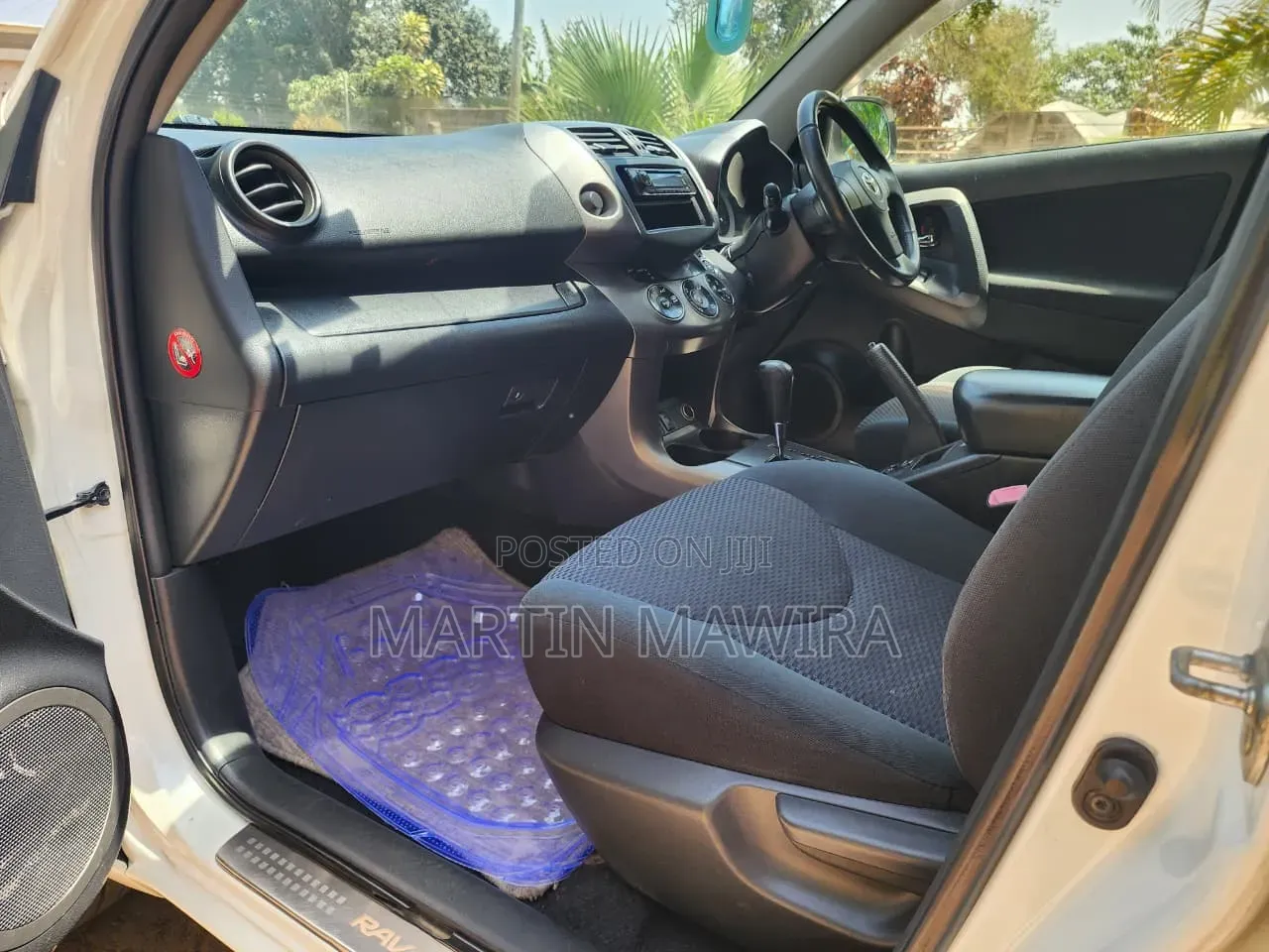 Toyota RAV4 2012 White