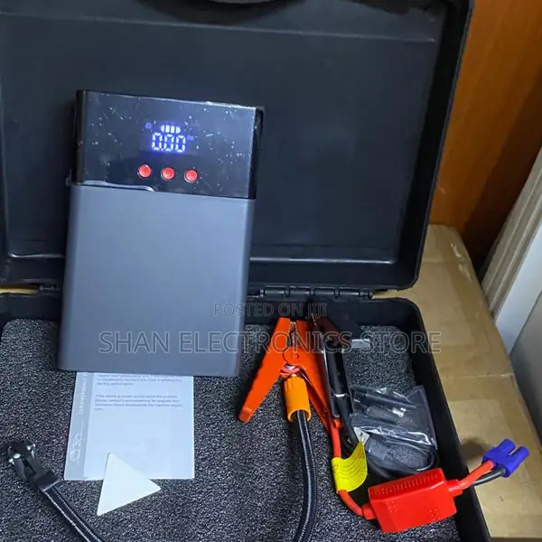 4-in-1 Design Portable Jump Starter LED Flashlight Inflator
