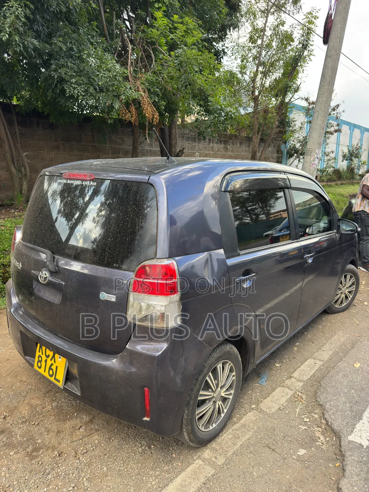 Toyota Spade 2013 Black
