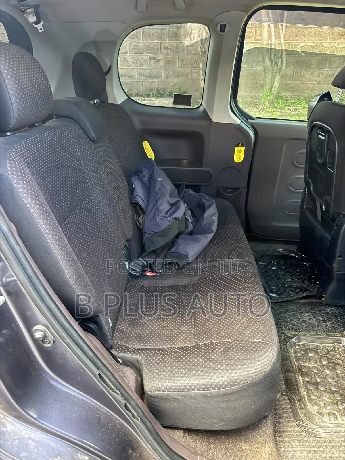 Toyota Spade 2013 Black