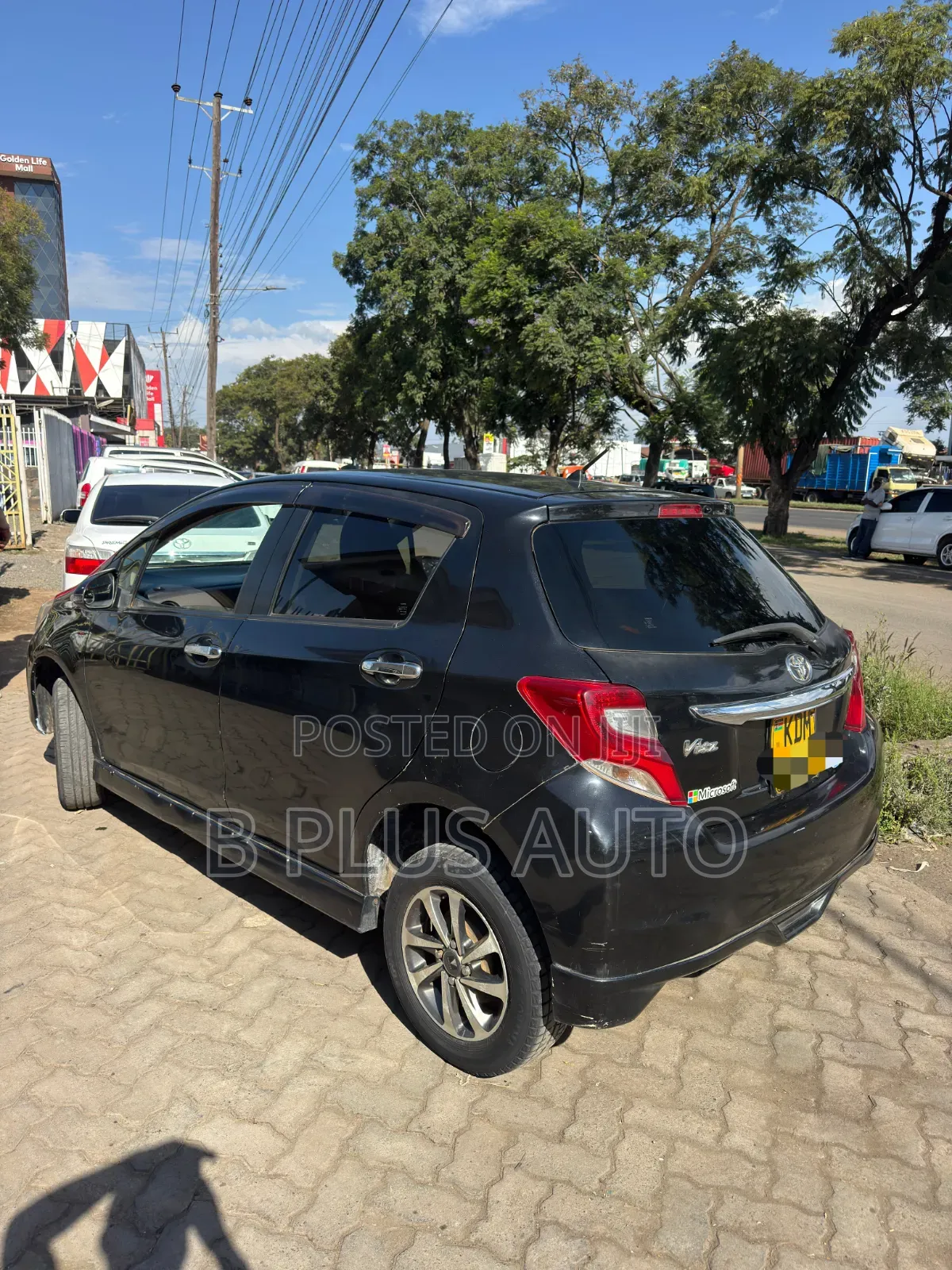 Toyota Vitz 2016 Black