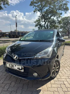 Toyota Vitz 2016 Black
