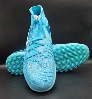 Vibrant, High-Performance Nike Turf Boots Size 38-45