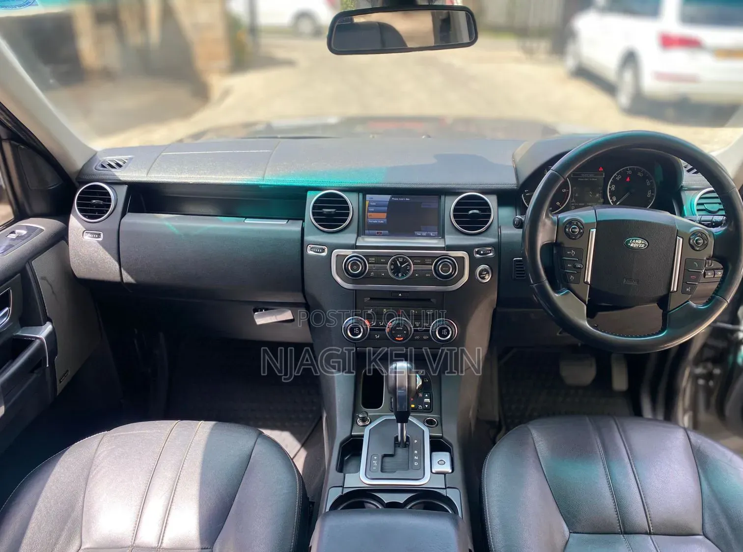 Land Rover Discovery 2011 Gray