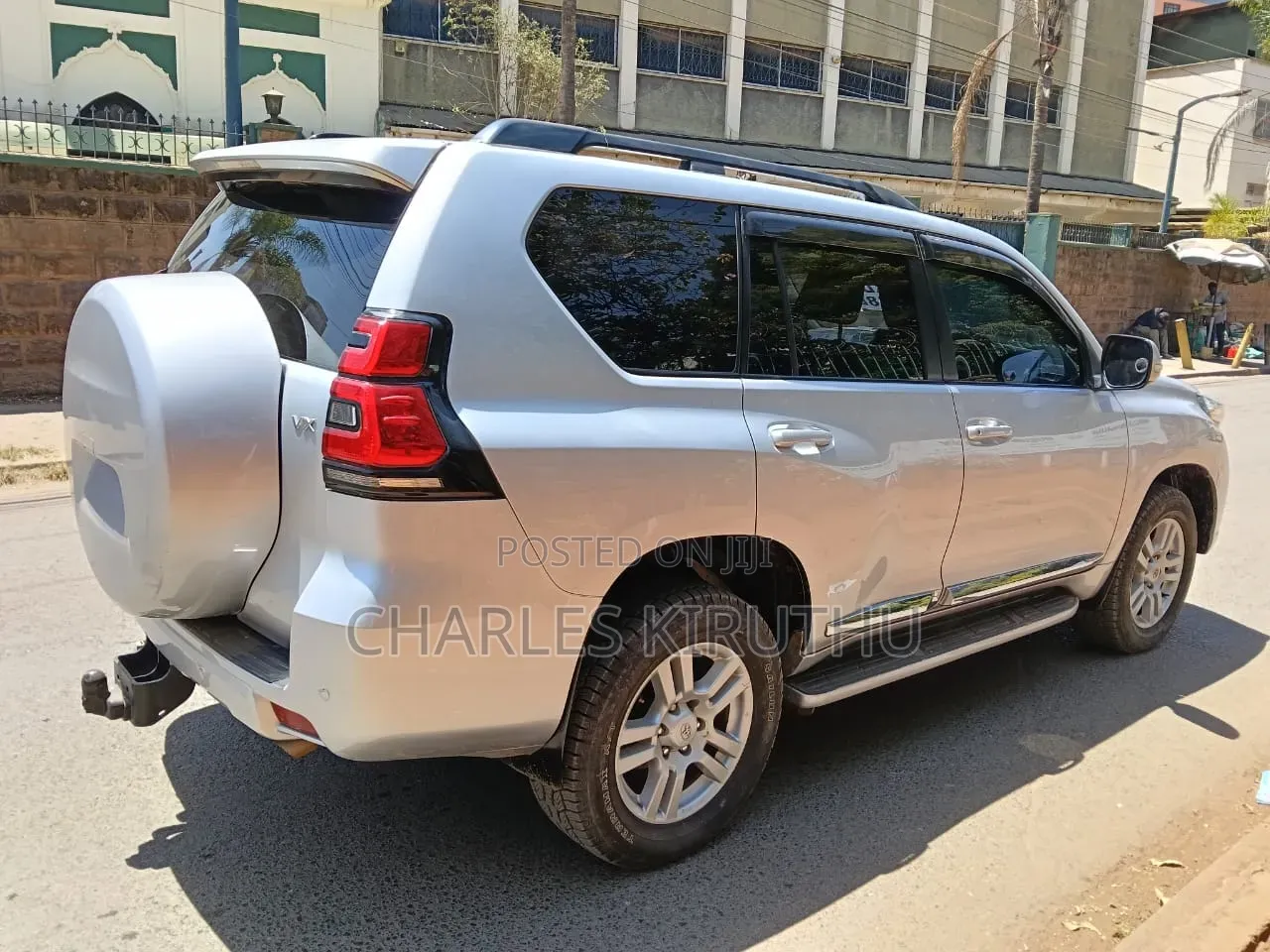 Toyota Land Cruiser 2013