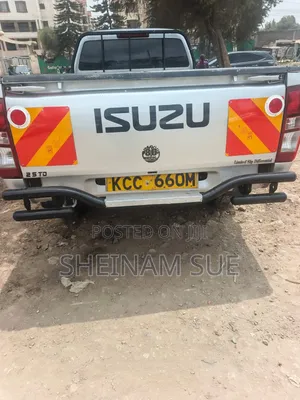 Isuzu D-MAX 2014 Silver