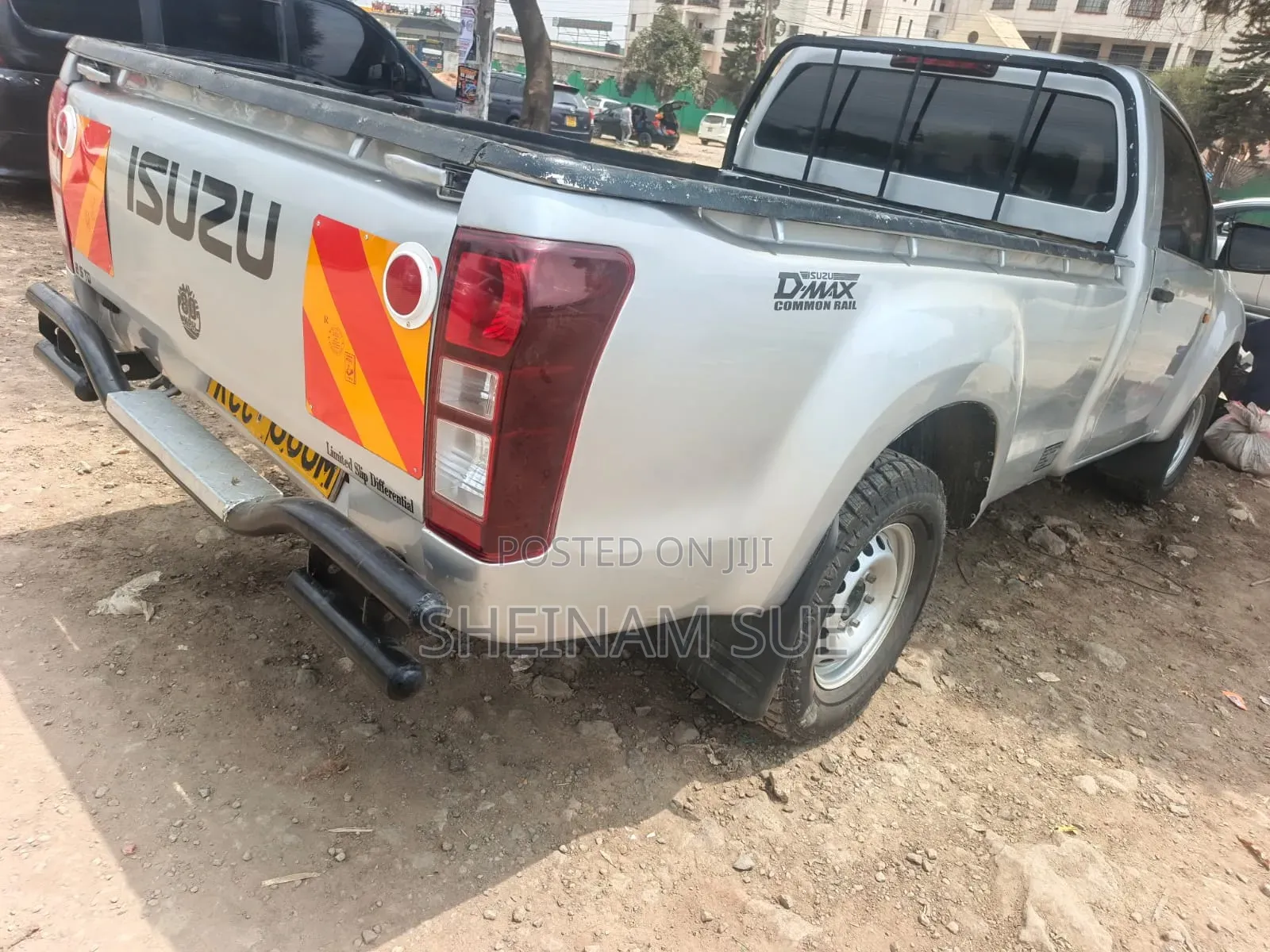 Isuzu D-MAX 2014 Silver
