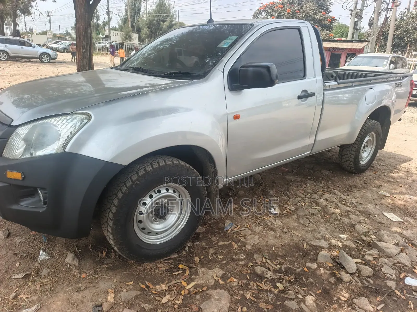 Isuzu D-MAX 2014 Silver