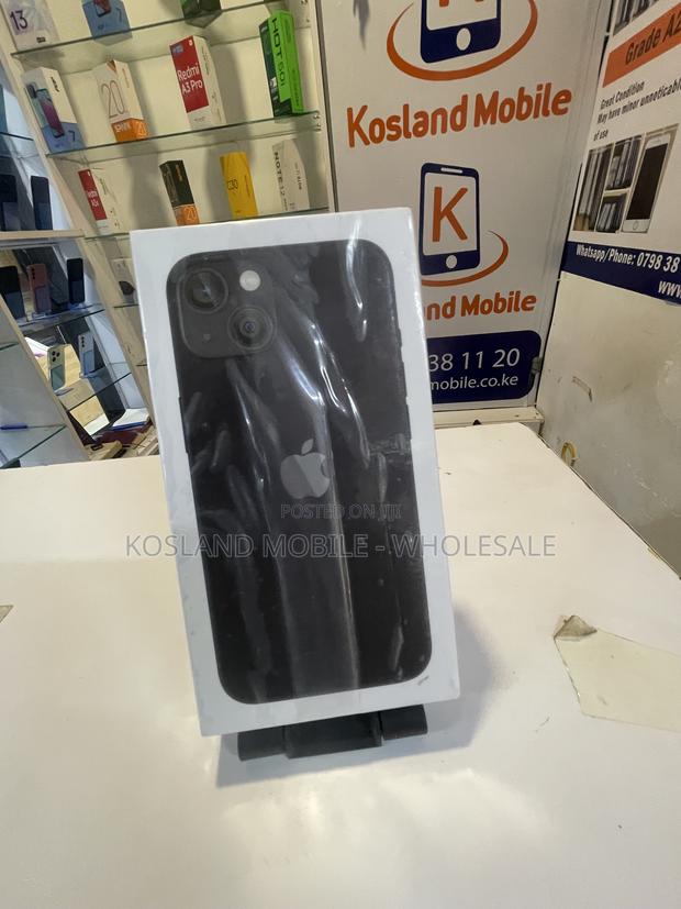 Apple iPhone 13 256 GB - main view