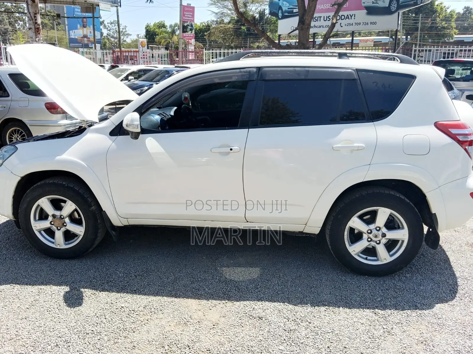 Toyota RAV4 2011 White