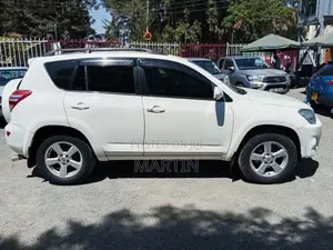 Toyota RAV4 2011 White