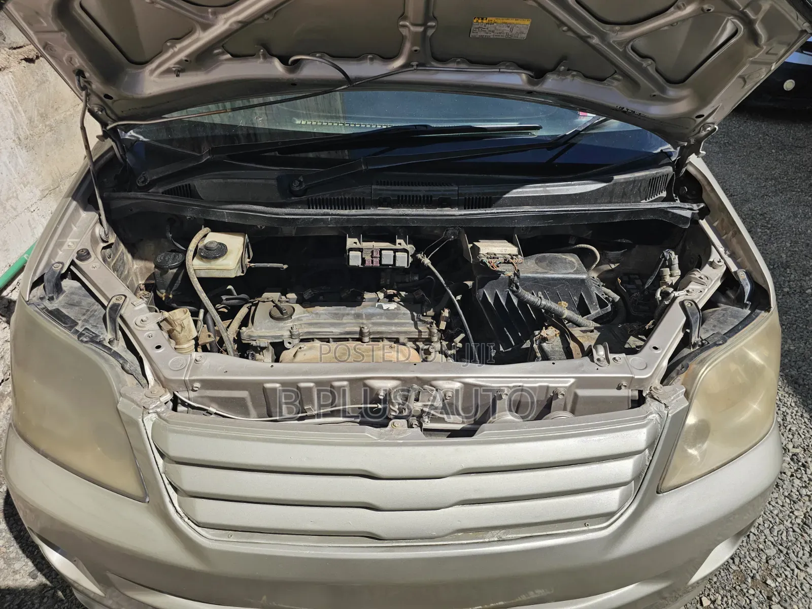 Toyota Noah 2006 Silver