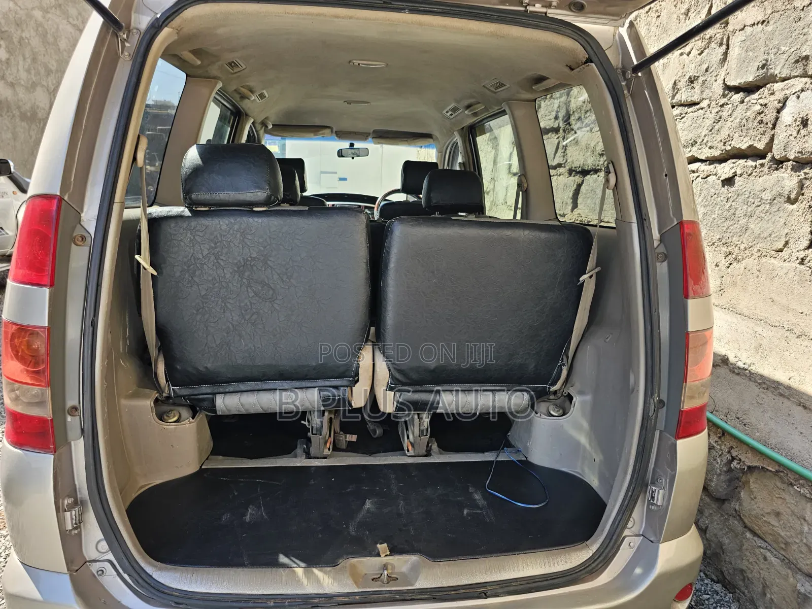 Toyota Noah 2006 Silver