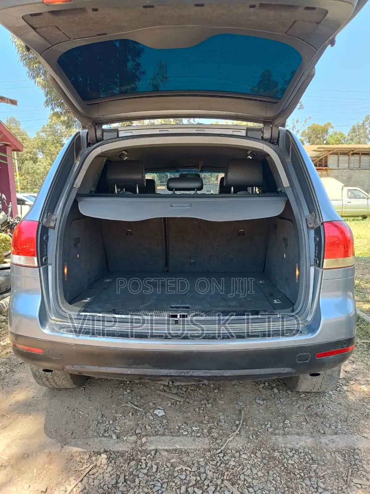 Volkswagen Touareg 2006 Gray