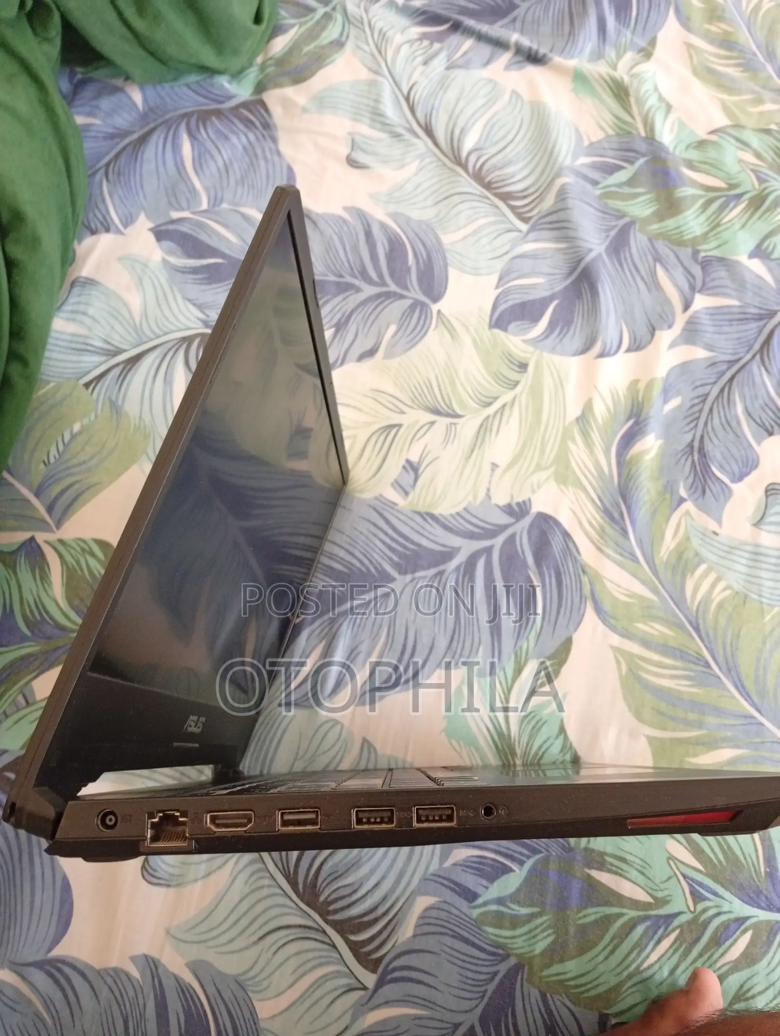 Laptop Asus TUF Gaming FX504 16GB AMD Ryzen 7 HDD 1T