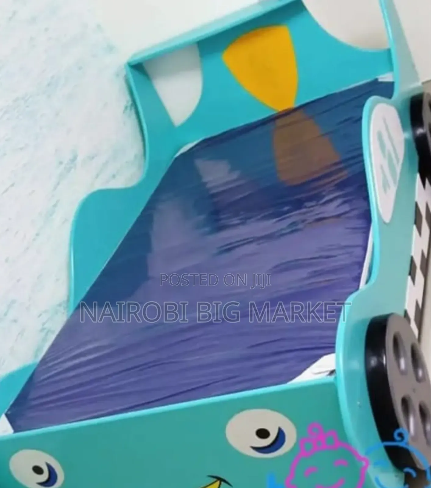 3*6 Kids Baby Coat Bed With Decorated Side Wheel