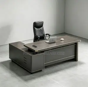 Office Desk: Executive Managers Desk 1600mm