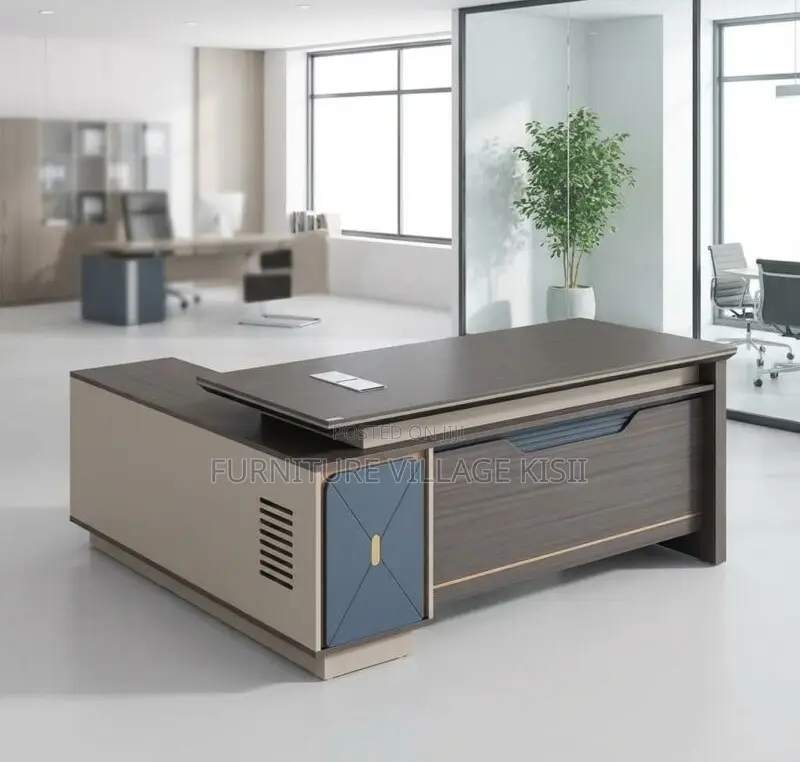 Office Desk: Executive Managers Desk 1600mm