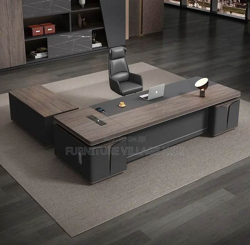 Office Desk: Executive Managers Desk 1600mm