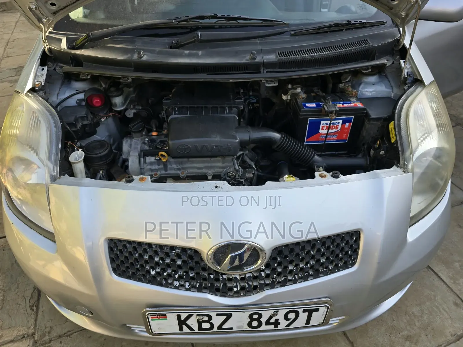 Toyota Vitz 2007 Silver