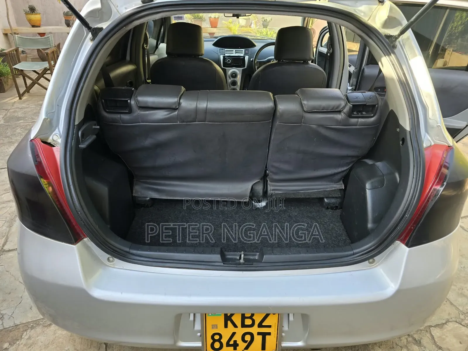 Toyota Vitz 2007 Silver
