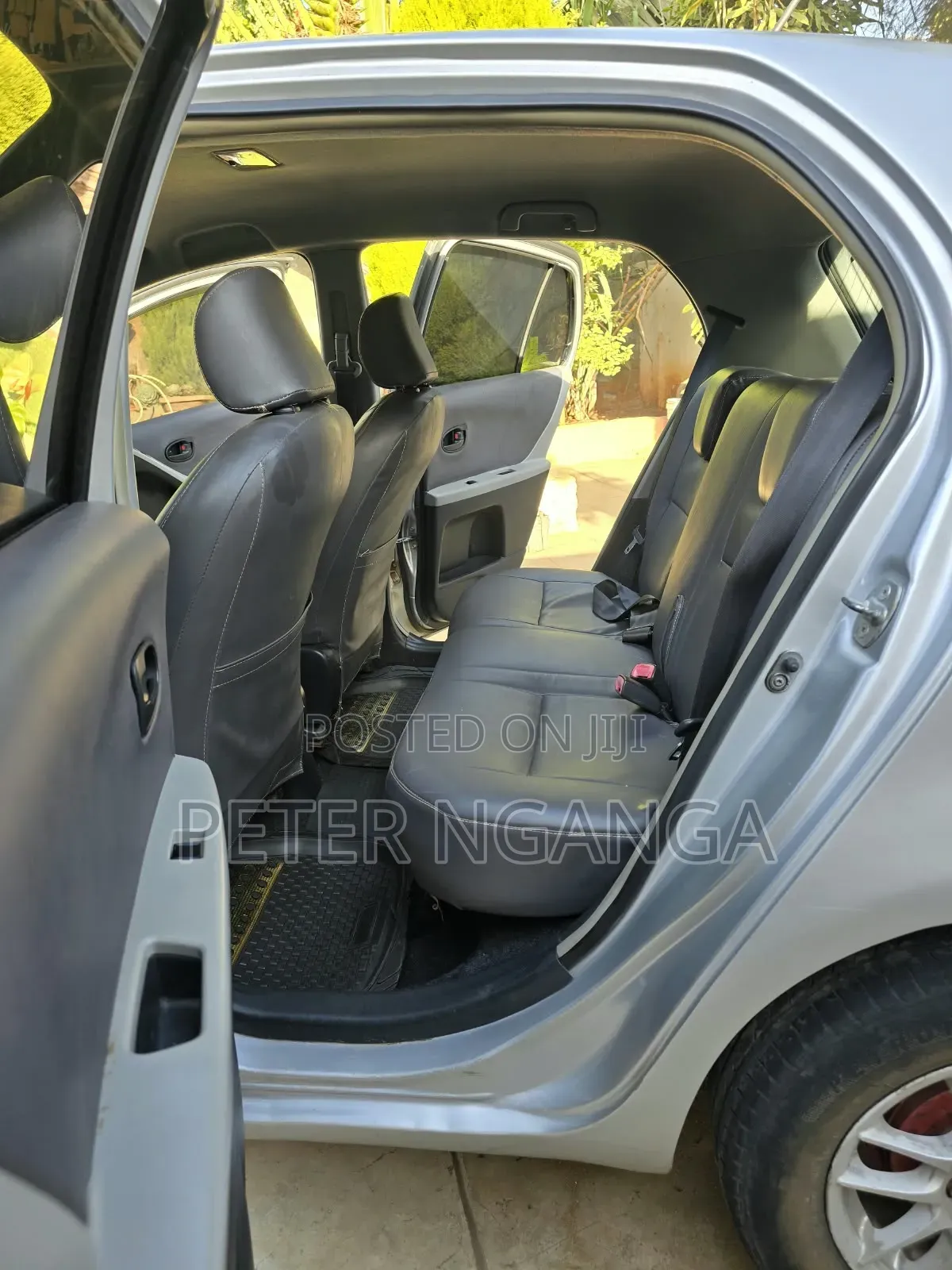 Toyota Vitz 2007 Silver