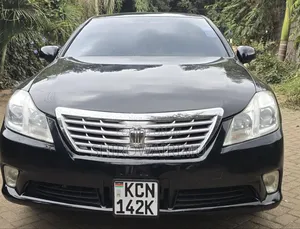 Toyota Crown 2010 Black