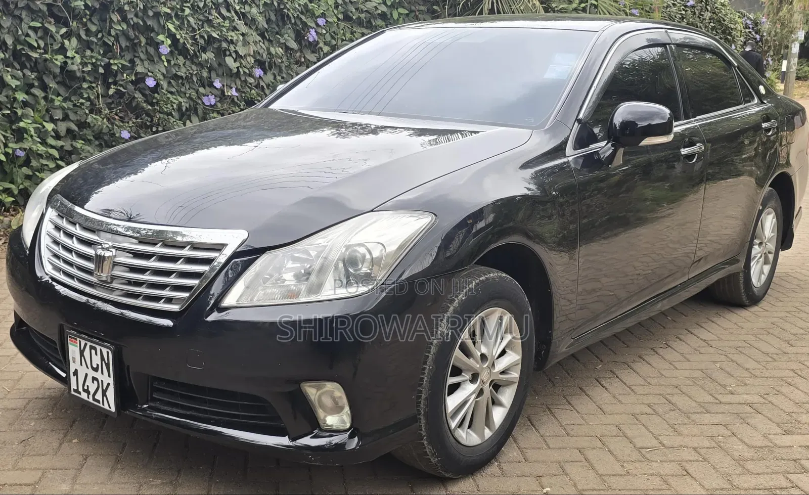 Toyota Crown 2010 Black