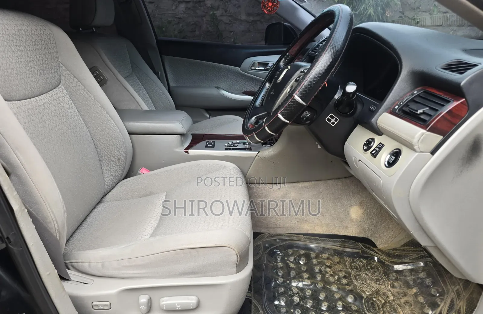 Toyota Crown 2010 Black