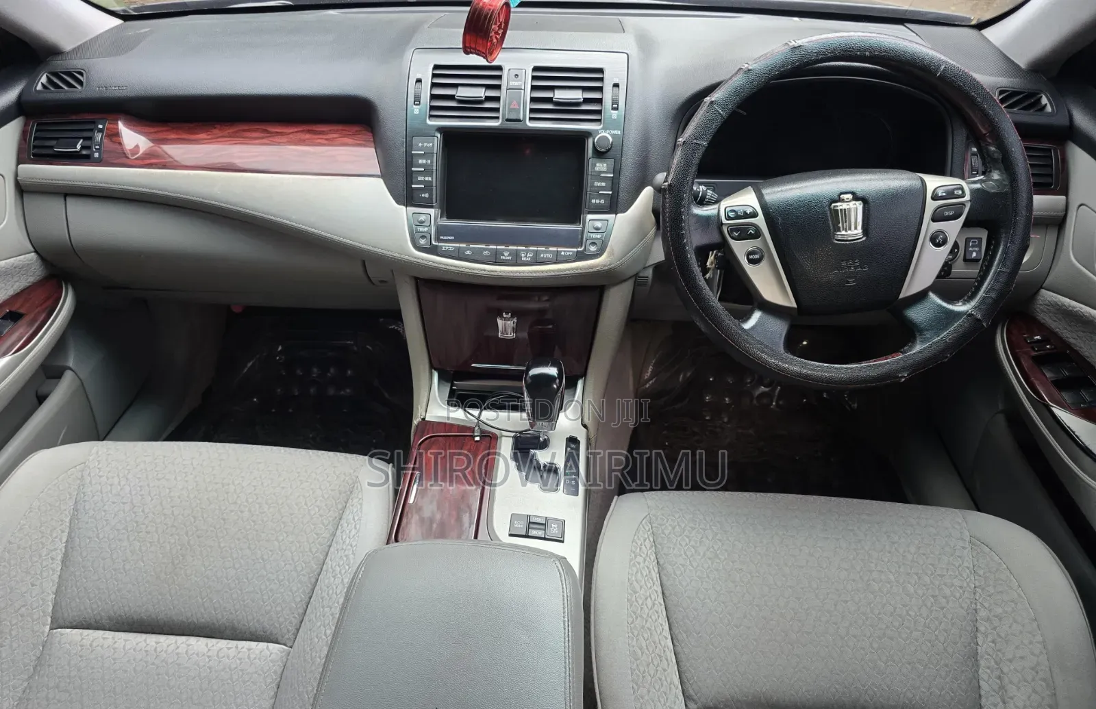 Toyota Crown 2010 Black
