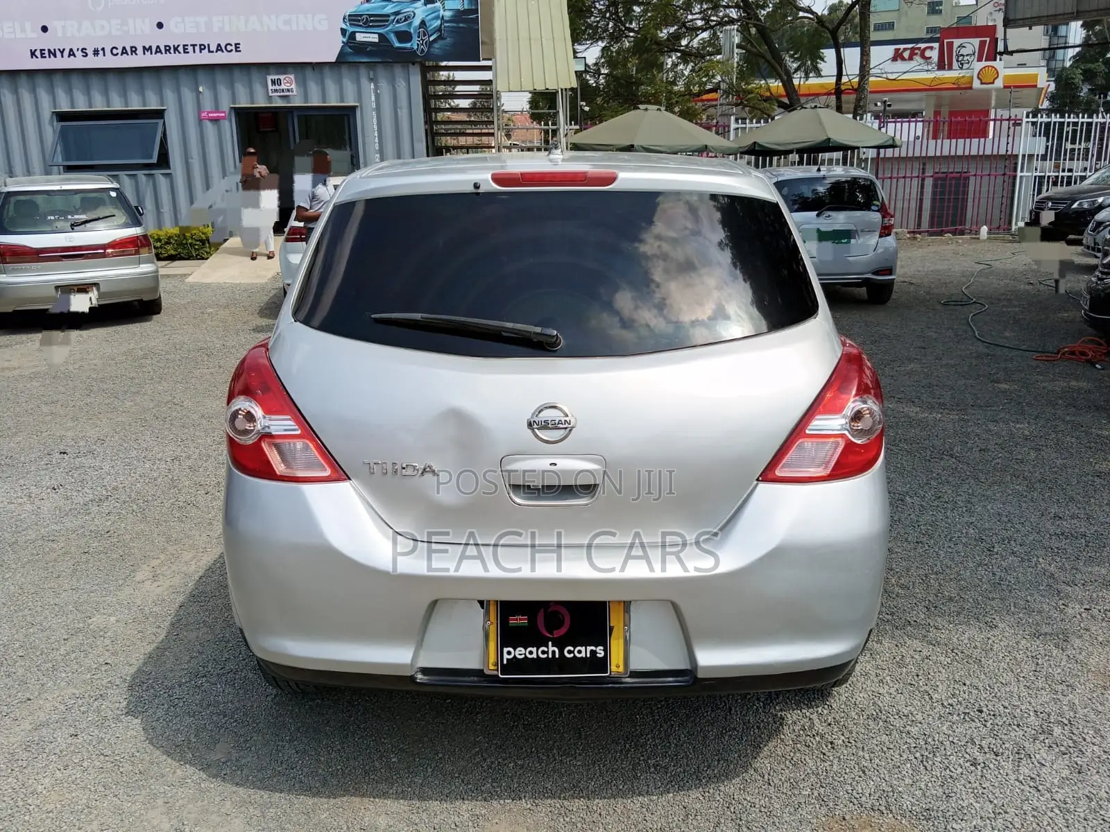 Nissan Tiida 2009 Silver