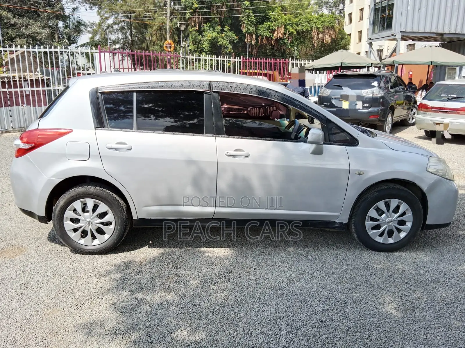 Nissan Tiida 2009 Silver
