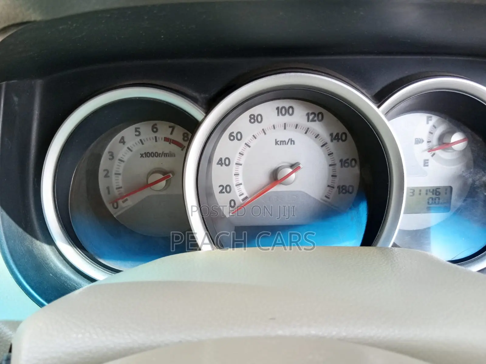 Nissan Tiida 2009 Silver