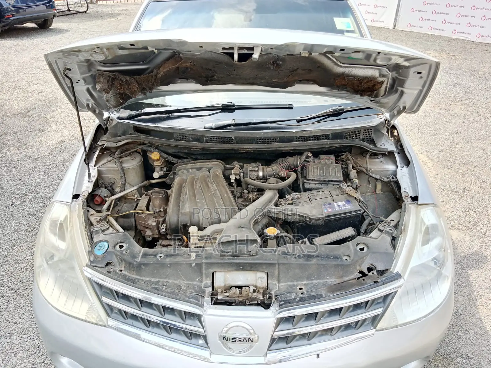 Nissan Tiida 2009 Silver