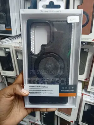 Black Magnetic Ring Kickstand Case for the Samsung Galaxy S25 Ultra