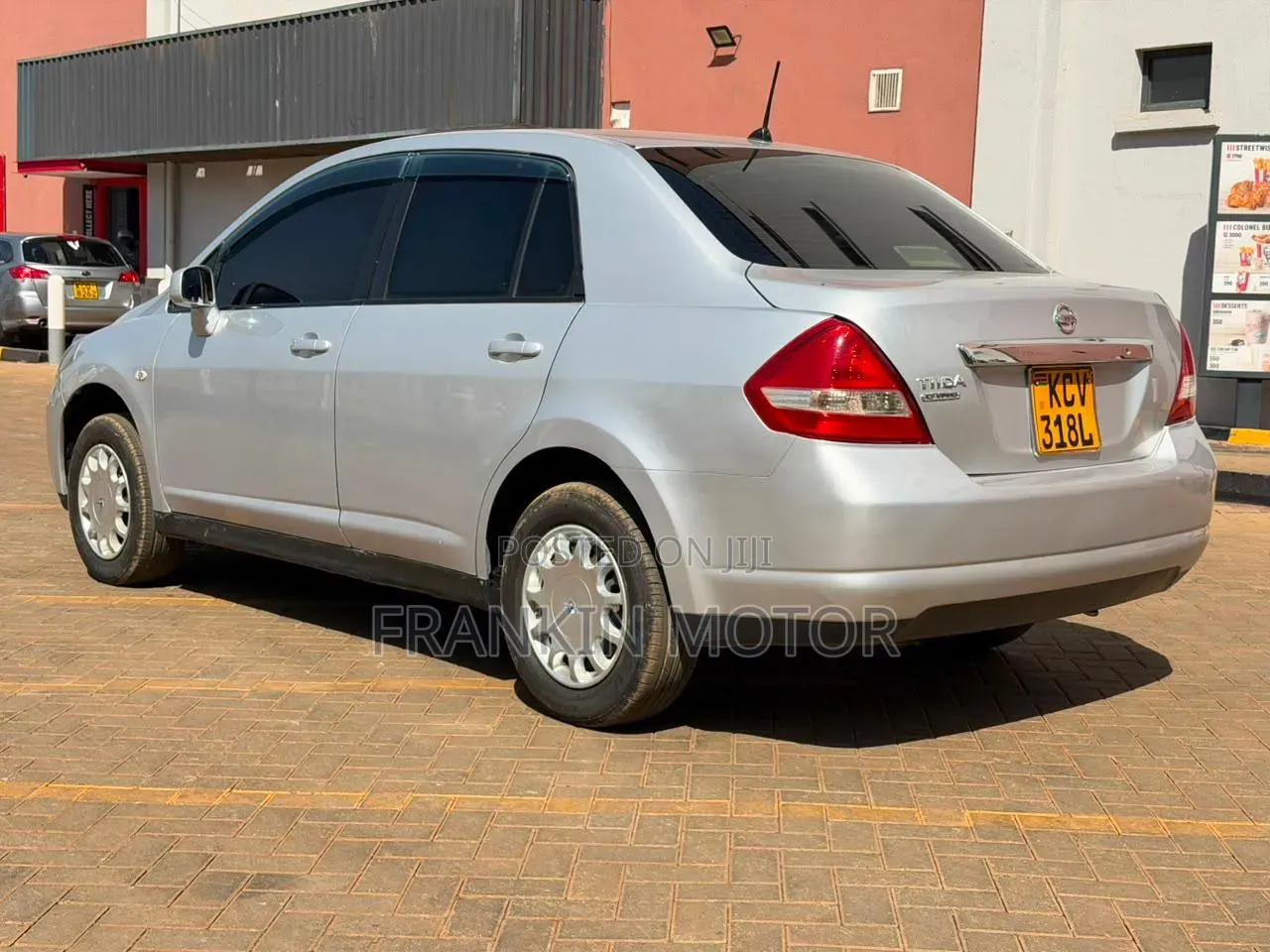 Nissan Tiida 2012 Silver