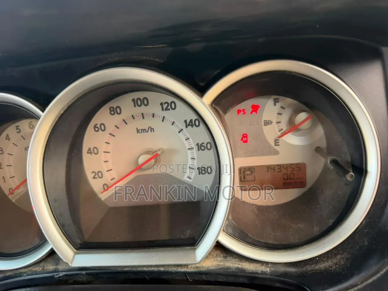 Nissan Tiida 2012 Silver