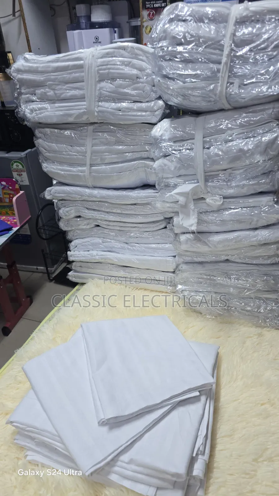 4pcs Set White Stripped 6*7 Bedsheets at Ksh1250