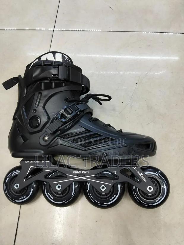 Professional Pair Skate Shoes Sizes;42,43,44