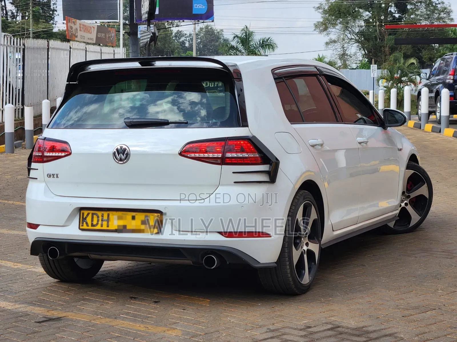 Volkswagen Golf GTI 2015 White