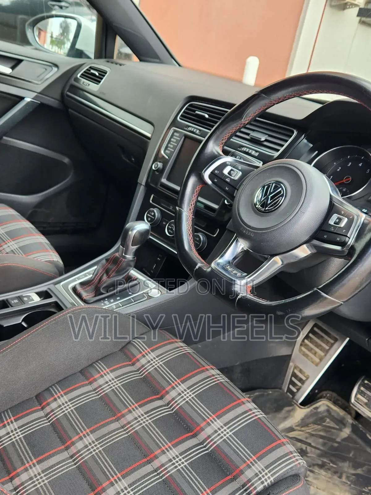 Volkswagen Golf GTI 2015 White
