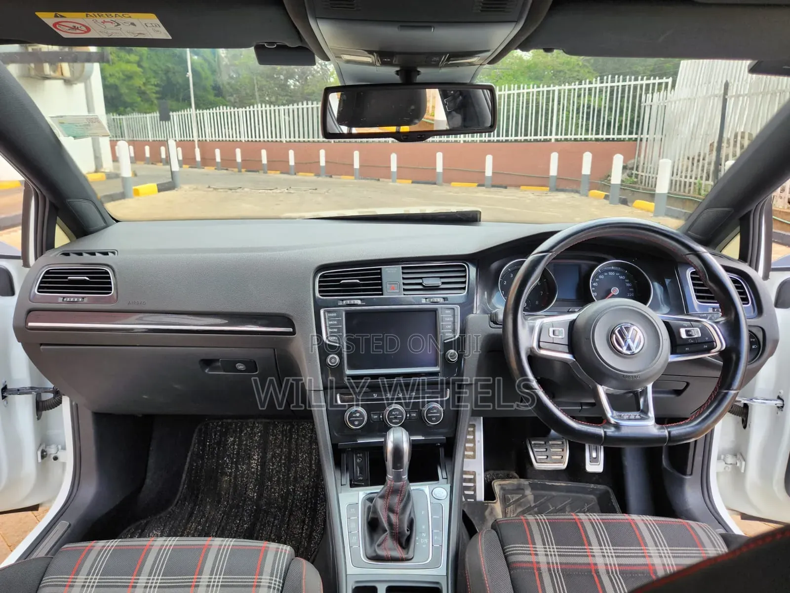 Volkswagen Golf GTI 2015 White
