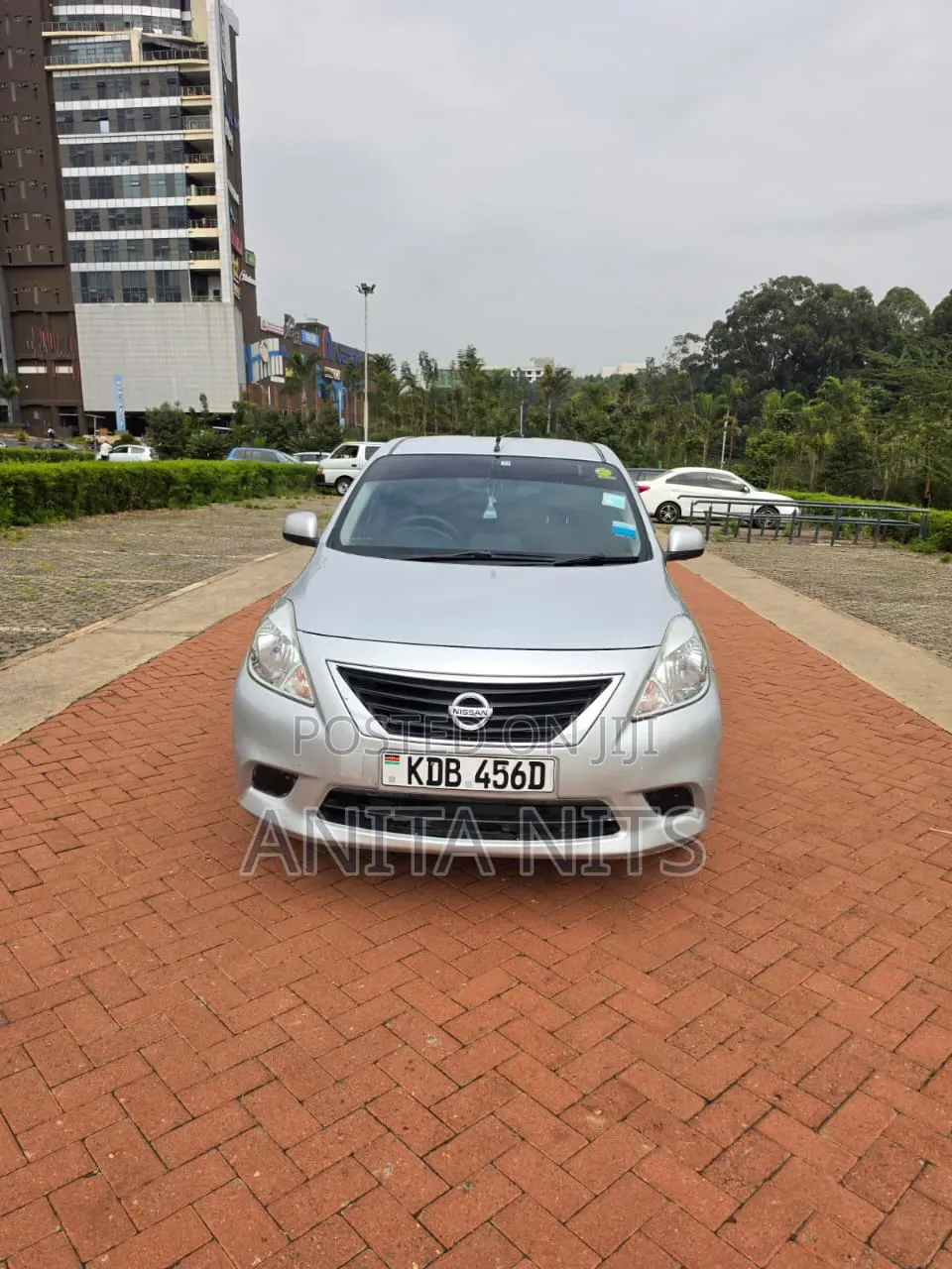 Nissan Latio 2014 Silver
