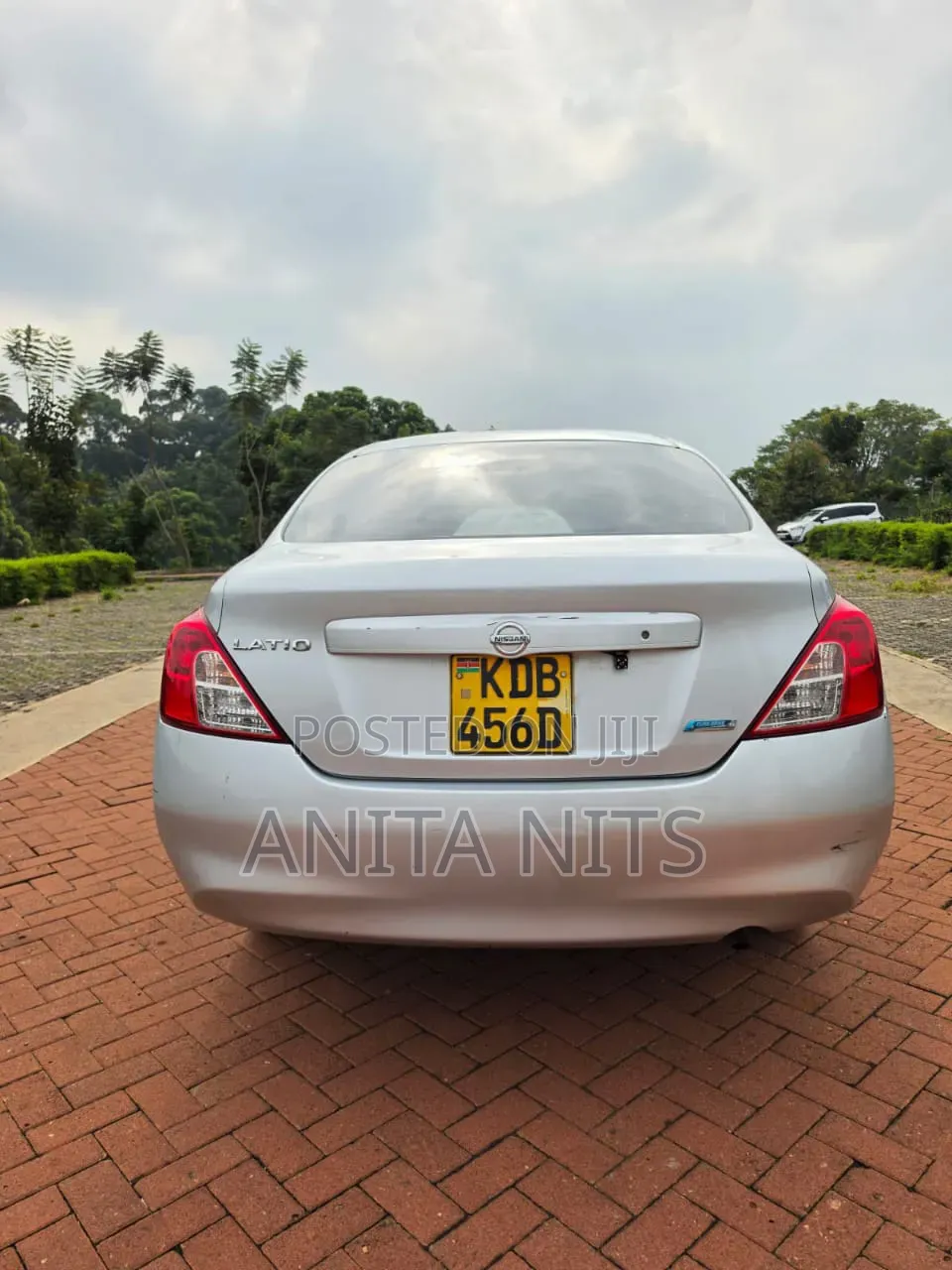 Nissan Latio 2014 Silver