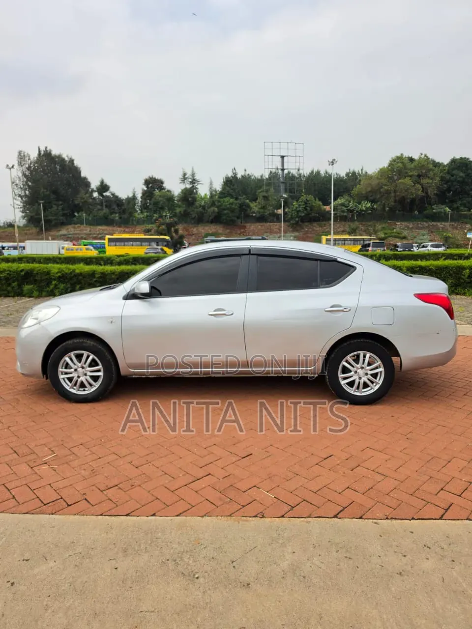 Nissan Latio 2014 Silver