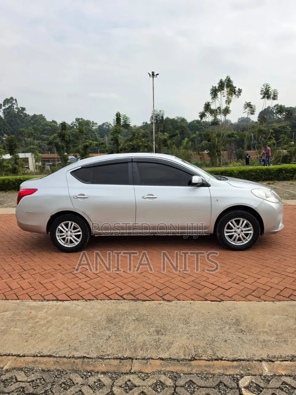 Nissan Latio 2014 Silver